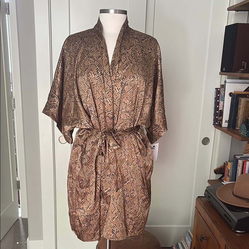 Morgan Taylor intimates Brown Snake Print Kimono Robe and chemise set. NWT.